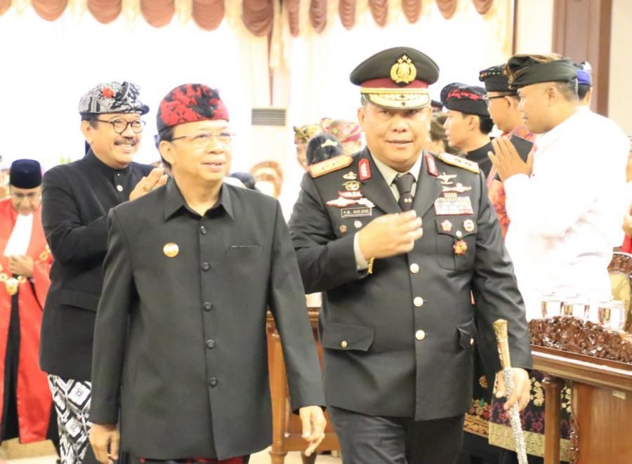 podiumnews.com-Gubernur Koster Ajak Dewan Sinergi Selesaikan Permasalahan Bali